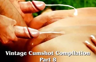 XXX फूलों के गुलदस्ते के लिए, एक दोस्त की माँ ने चाट दिया और उसने अपने मुँह में ले लिया