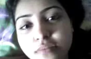 XXX जहां पति-पत्नी क्वाडकॉप्टर से दबंगई कर रहे हैं, वहीं मूंछों वाले पति जवान चूहे को पीट रहे हैं