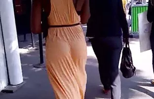 XXX कैरोलिना इतने बड़े काले सदस्य से नहीं डरती थी