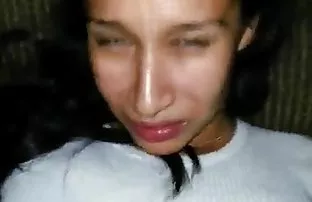 XXX रसदार चचेरे भाई के सदस्य को रखने में असमर्थ
