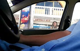 XXX एक स्नान के बाद, एक मित्र ने कैंसर के साथ गोरा को झुका दिया और एक साफ बिंदु पर vdul