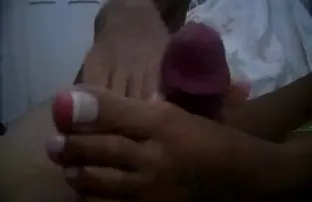 XXX बिस्तर में एक लड़की के साथ लड़के एक दूसरे को सहलाने और गुदा मैथुन करते हैं