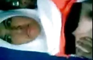 XXX तट पर गज़ेबो में रूसी सुंदरियों के साथ झामझू
