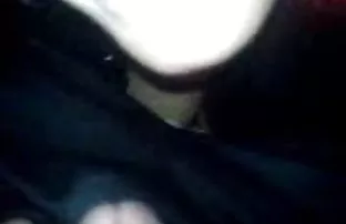 XXX एक बिलियर्ड टेबल और सोफे पर स्लिम एवी ने चुदाई की