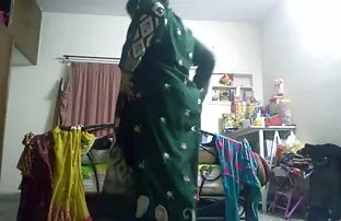 XXX हर सुबह पत्नी एक रसदार स्तन के साथ एक महान आराम के लिए अपने पति को धन्यवाद देती है