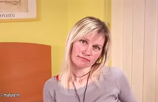 XXX अटारी प्रेम के घोंसले में व्यवस्थित और स्वैड प्रेमी कहा जाता है