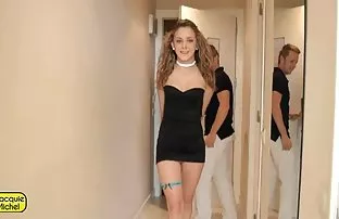 XXX तो बोर्स्टच की गंध से overexcited कि रसोई में उसके दोस्त सही गड़बड़