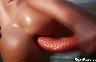 XXX रूसी छात्र सॉना में बीडीएसएम तत्वों के साथ कठिन गुदा से डरता नहीं है