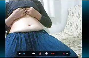 XXX अनुभव के साथ blowjob कैमरा मोबाइल पर पहले व्यक्ति से एक मोटी डिक बेकार है