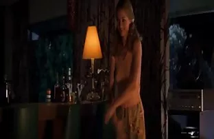 XXX आकर्षक लड़की एक फूहड़ में बदल गई और गड़बड़ हो गई