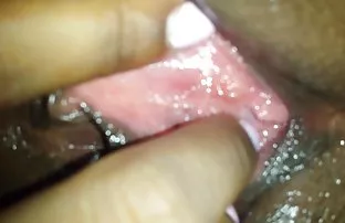 XXX सींग का बना हुआ रूसी लड़कियों ने समूह सेक्स के लिए एक आदमी को जगाया