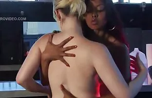 XXX Tanned सौतेली बेटी एक मूंछें stepdad का विरोध नहीं कर सकी और खुद को दिया