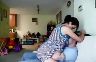 XXX चिकी काले सदस्यों की कोशिश करने के प्रलोभन का विरोध नहीं कर सकती थी