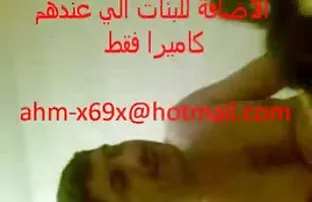 XXX महिला बॉक्सिंग ट्रेनर मुंडा डिक पर दो सुंदरियों को लगाती है