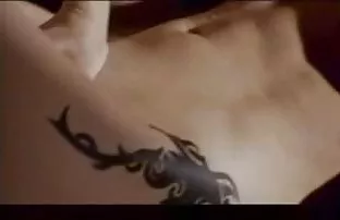 XXX एक पड़ोसी के पैर लपेटे और पैर बुत से सम्मानित किया
