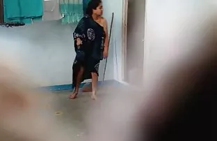 XXX एलेना कोशका हस्तमैथुन करता है, दाढ़ी वाले प्रेमी के साथ गर्म सेक्स को याद करते हुए