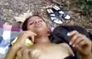 XXX Slutty श्यामला वेब कैमरा सेक्स और उसके प्रेमी के साथ सेक्स से पता चलता है
