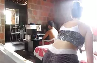 XXX पतली महिला गुदा सेक्स के साथ भुनाया