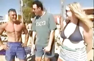XXX गहरे गले और गुदा जूली के साथ गुदा